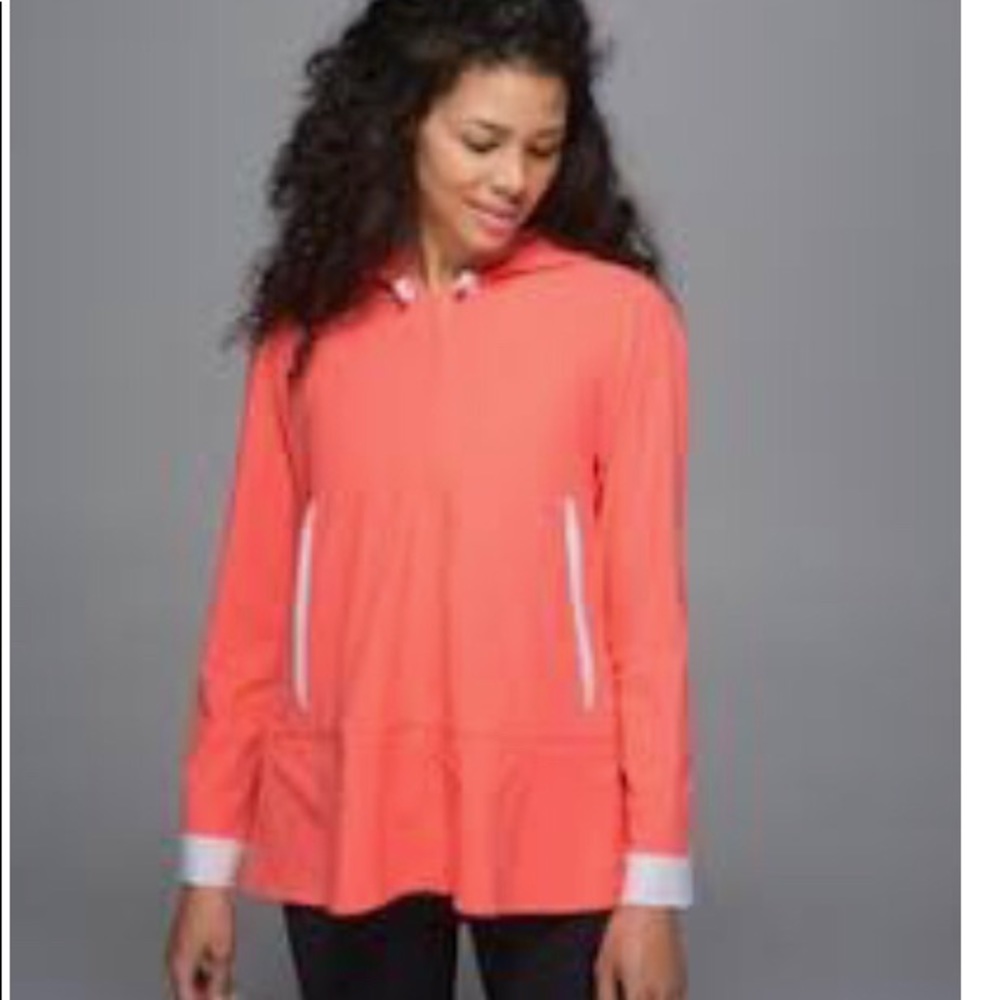 LULULEMON fun bright lightweight cape jacket
